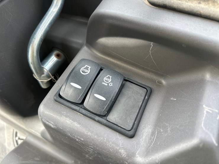 volvo-ec27d-image-40