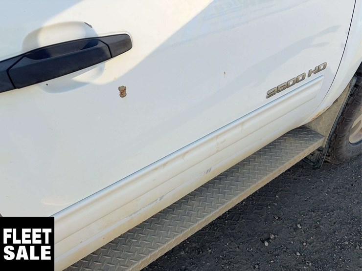 2011-chevrolet-silverado-2500hd-image-51