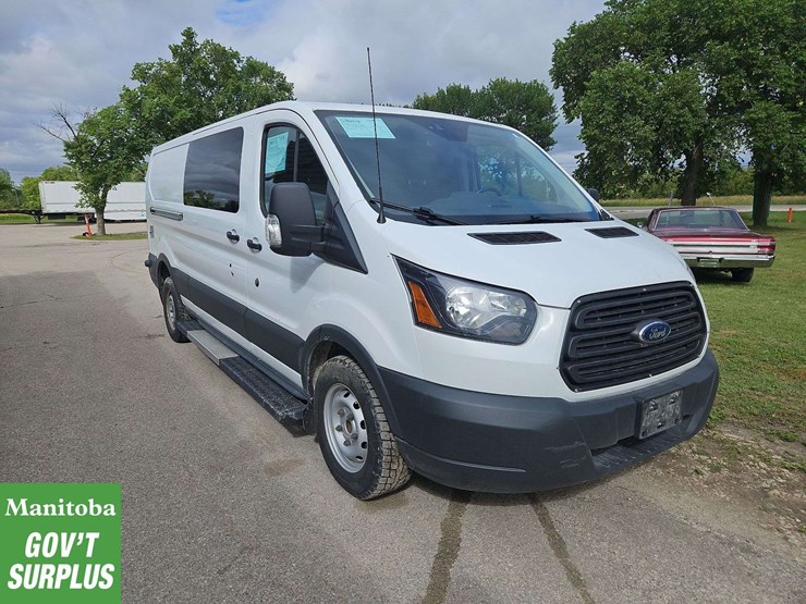 2017-ford-transit-image-2