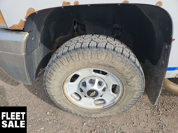 2014-chevrolet-silverado-2500hd-image-9