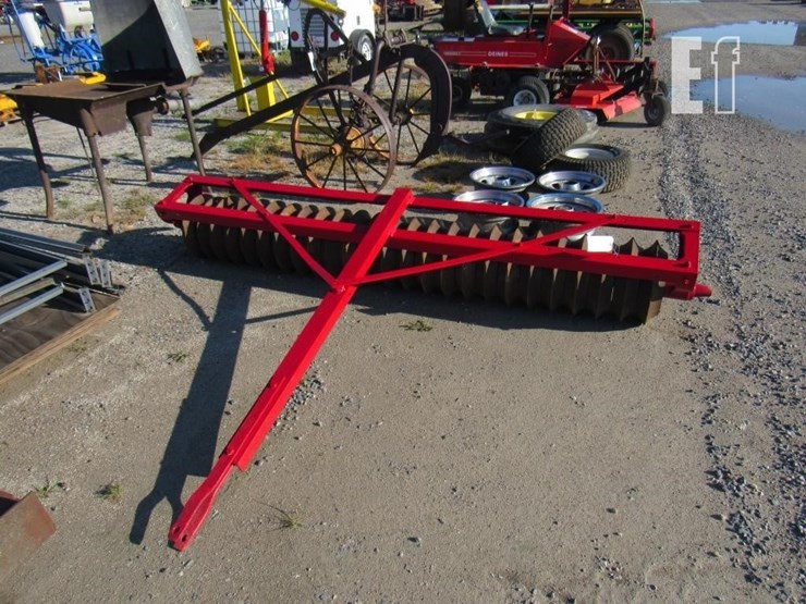 massey-ferguson-8-image-1