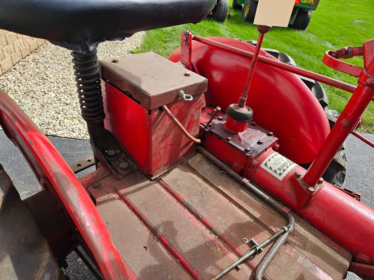 #2508-•-farmall-cub-tractor-image-43