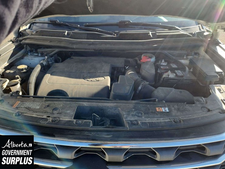 2017-ford-explorer-image-29