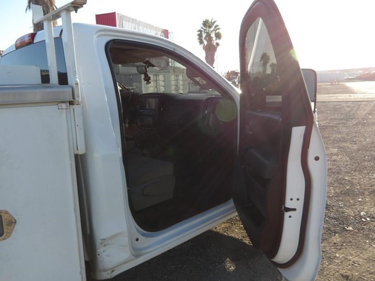 2017-chevrolet-2500-image-15