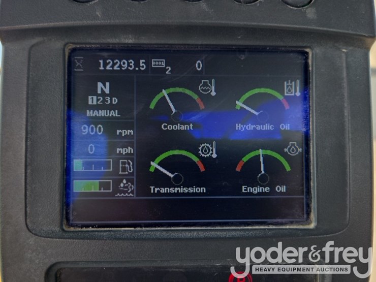 2019-deere-744k-image-70