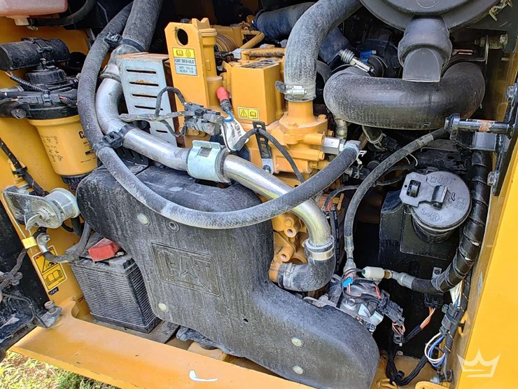 2024-caterpillar-246d3-image-14