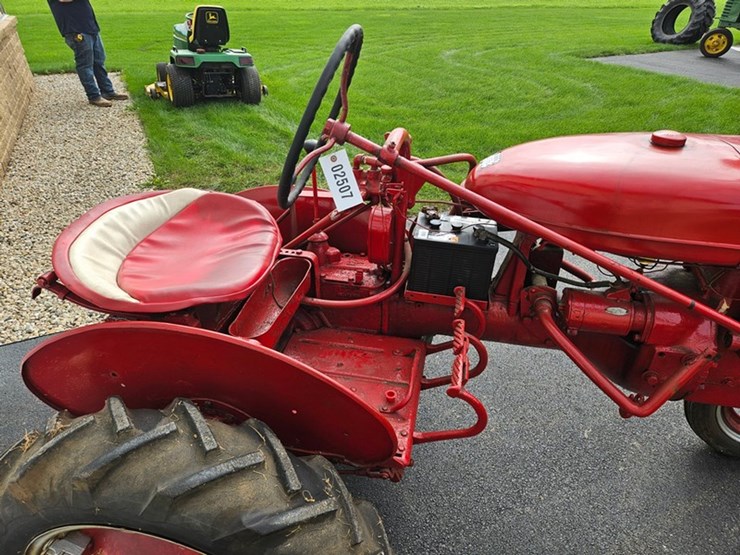 #2507-•-farmall-model-a-tractor-image-29