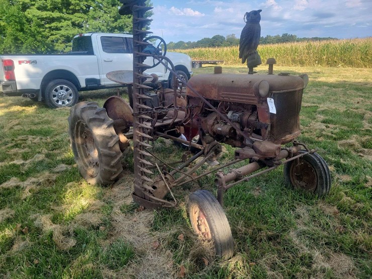 farmall-cub-with-sickle-mower-image-8