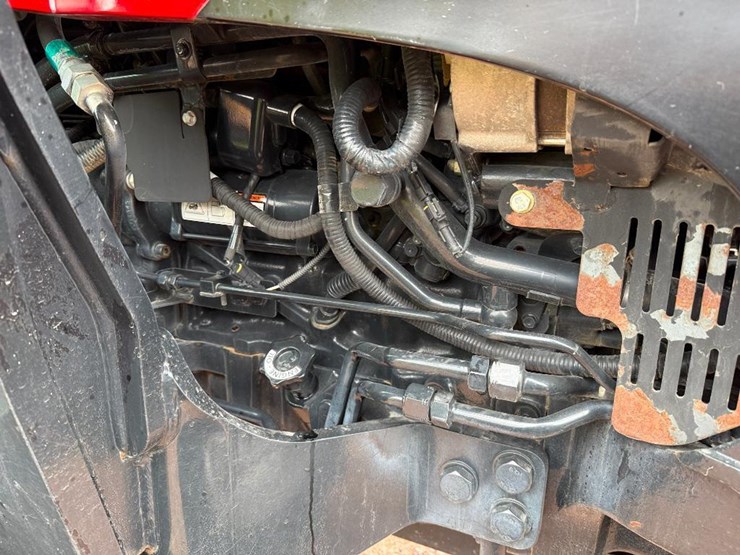 case-ih-farmall-95a-image-34