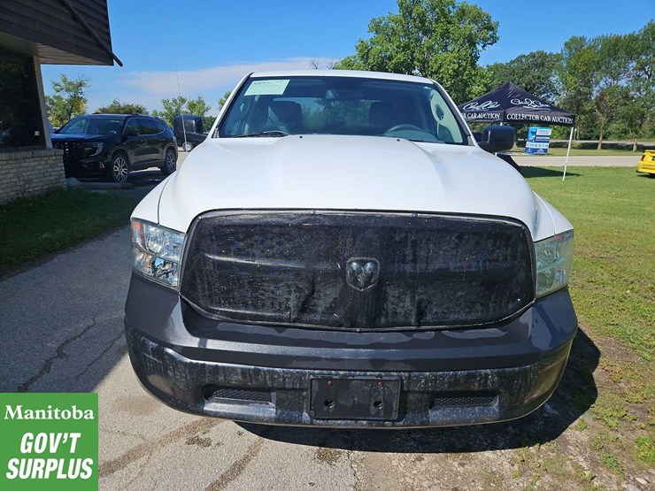 2015-dodge-1500-image-3