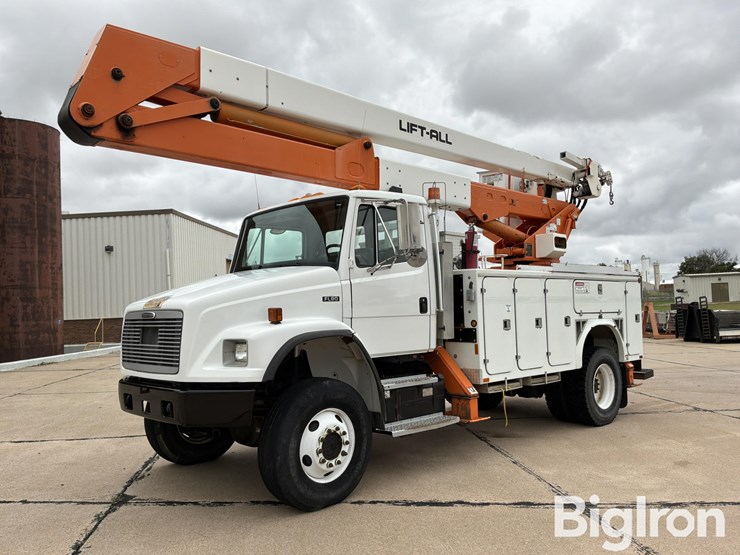 2002-freightliner-fl80-image-1