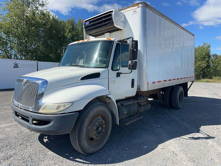 2006-international-durastar-4300-image-1