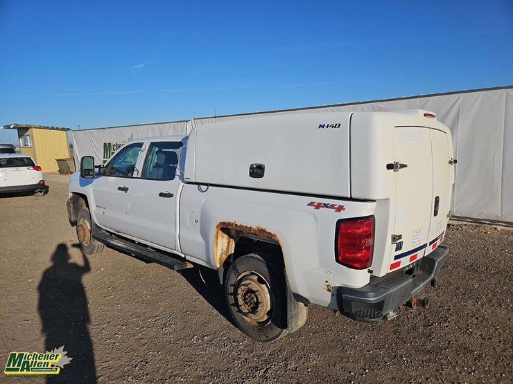 2015-chevrolet-silverado-2500hd-image-3