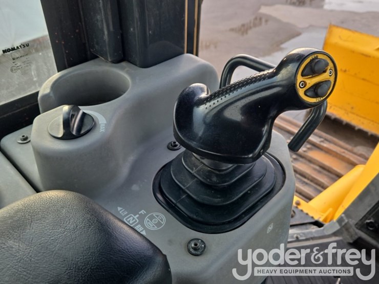 2023-komatsu-d61px-24-image-56