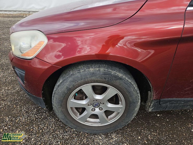2010-volvo-xc60-image-9
