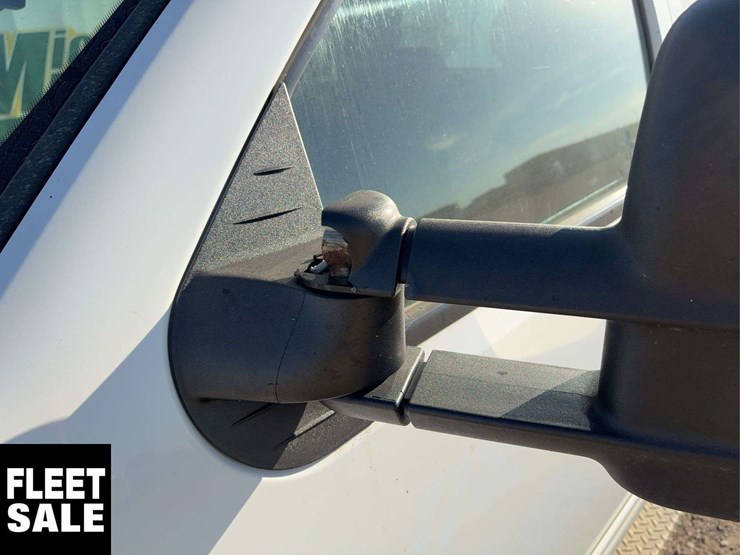 2011-chevrolet-silverado-2500hd-image-37