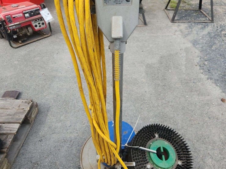 dustbane-integra-floor-polisher-image-3