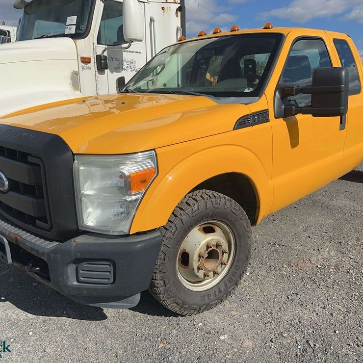 2011 FORD F350 XL
