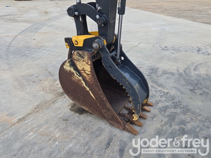 2020-deere-60g-image-21
