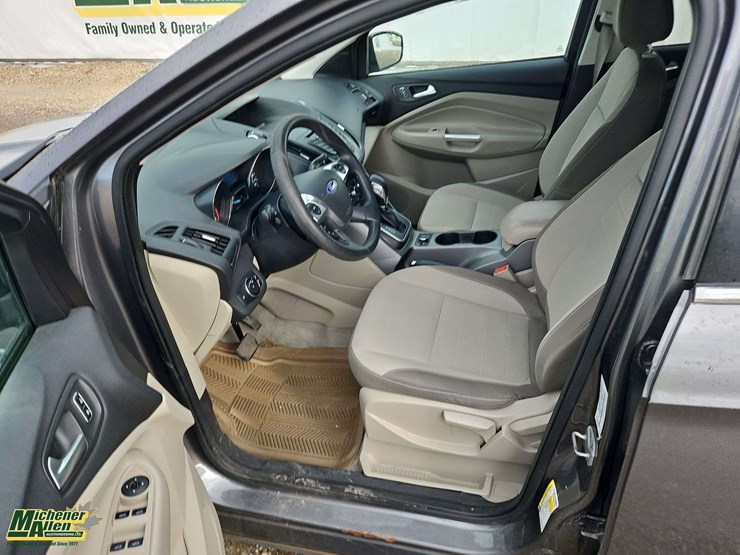 2014-ford-escape-se-image-13