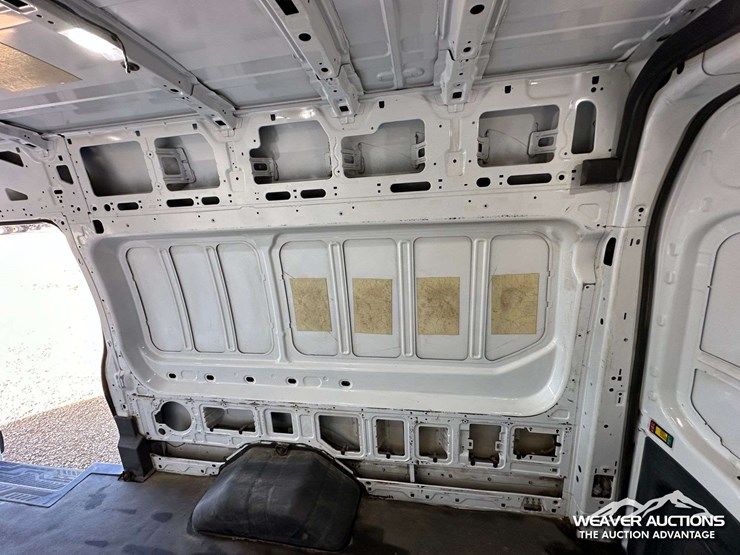 2019-ford-transit-image-36