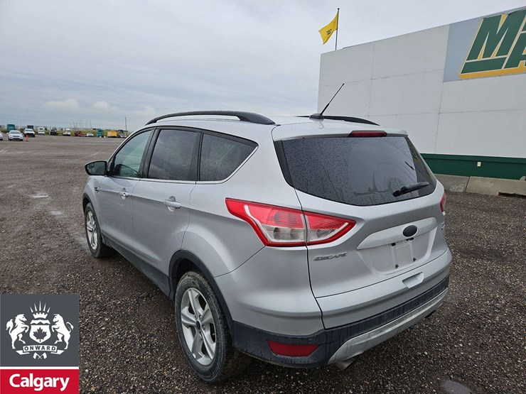 2015-ford-escape-se-image-3