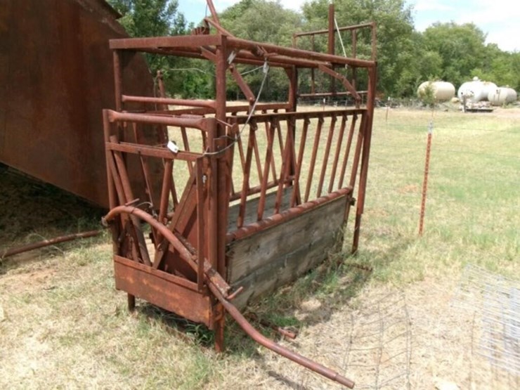 squeeze-chute,-adjustable-image-2