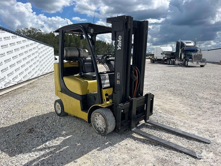 yale-glc080-7,500lb-propane-forklift-image-4
