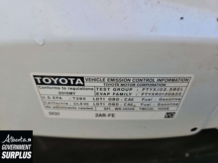 2015-toyota-rav4-le-image-32