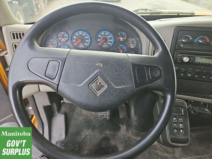 2009-international-durastar-4400-image-19