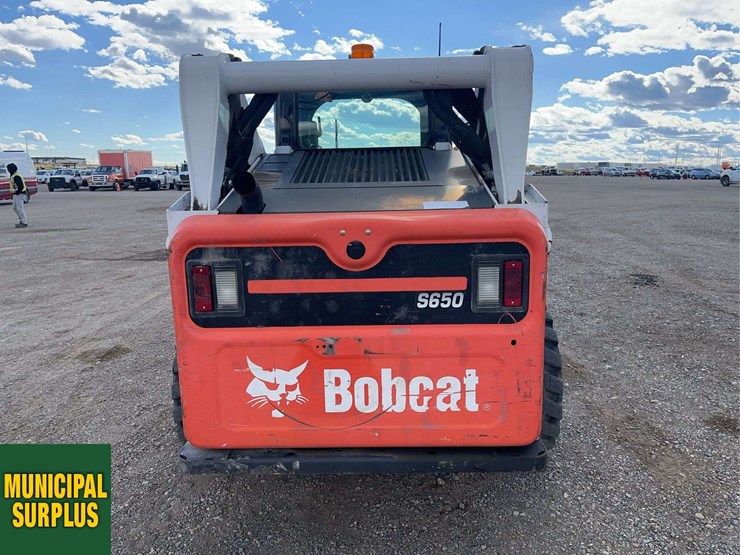 2014-bobcat-s650-image-6