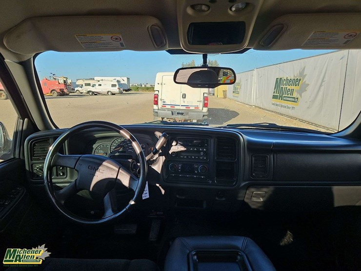 2004-gmc-sierra-2500hd-image-18