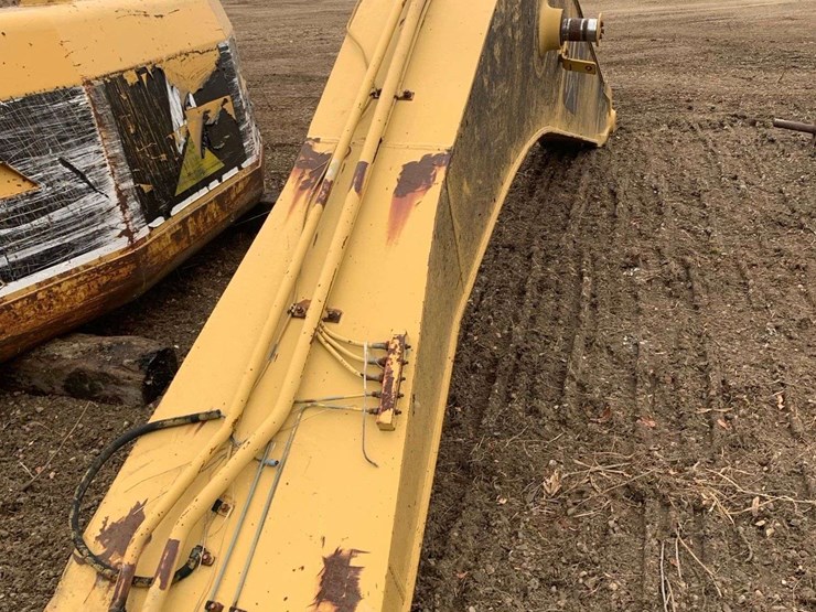 caterpillar-320-image-4