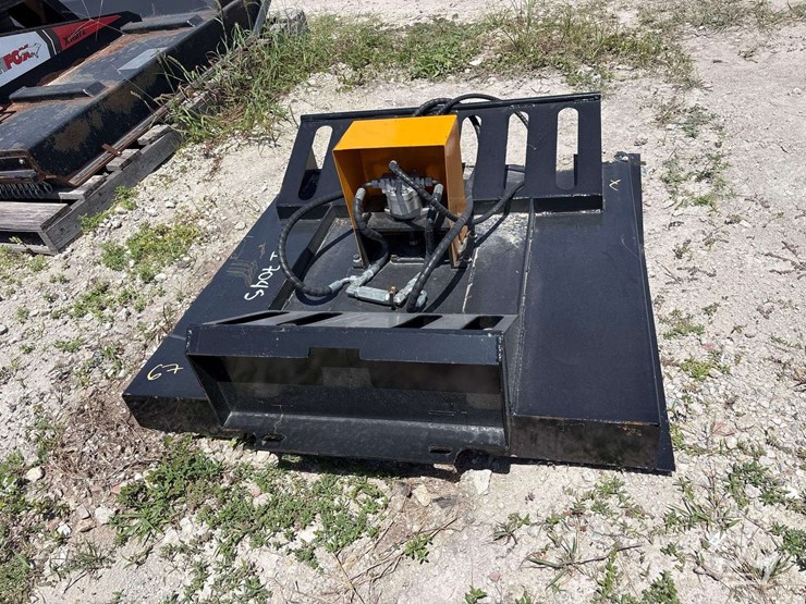 2025-40in-hydraulic-brush-cutter-mini-skid-steer-attachment-image-2