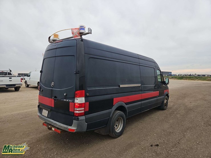 2013-mercedes-benz-sprinter-3500-image-4