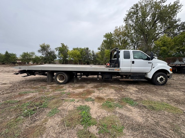 2015-ford-f650-image-6