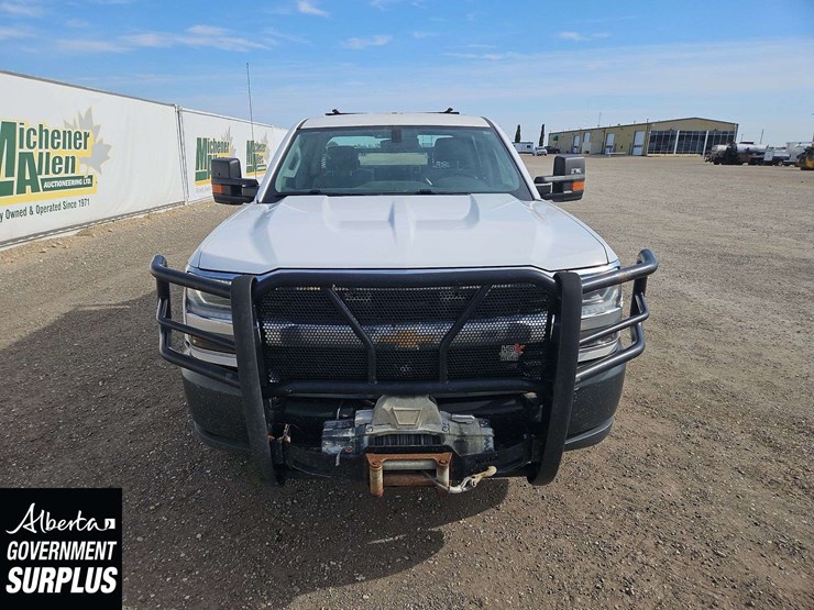 2018-chevrolet-silverado-1500-image-8