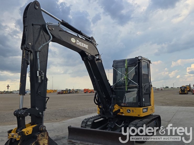2020-deere-60g-image-25