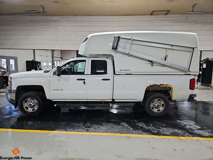 2016-chevrolet-silverado-2500hd-image-2
