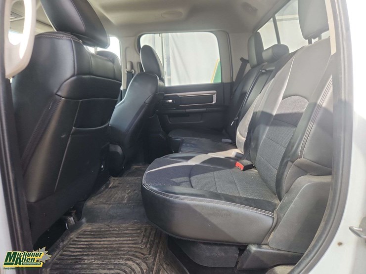2013-dodge-1500-image-14