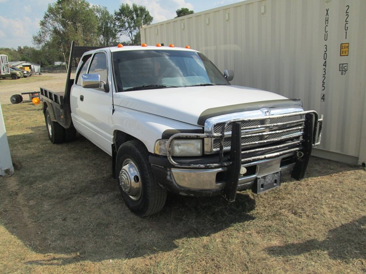 1997-dodge-ram-3500-image-2