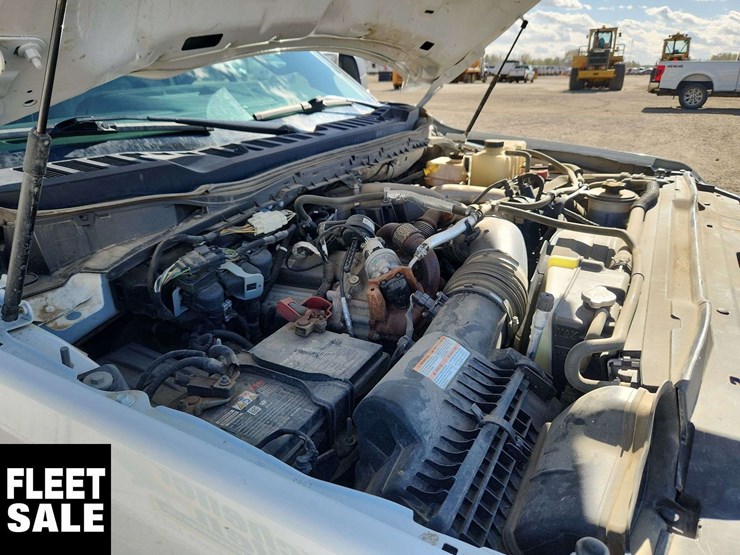 2023-ford-f550-image-24
