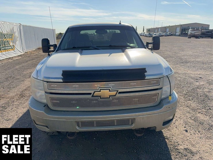 2011-chevrolet-silverado-2500hd-image-8