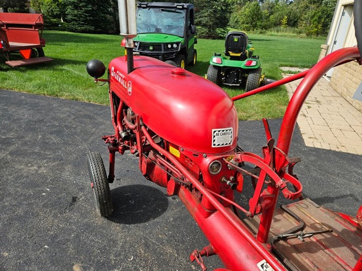#2508-•-farmall-cub-tractor-image-30