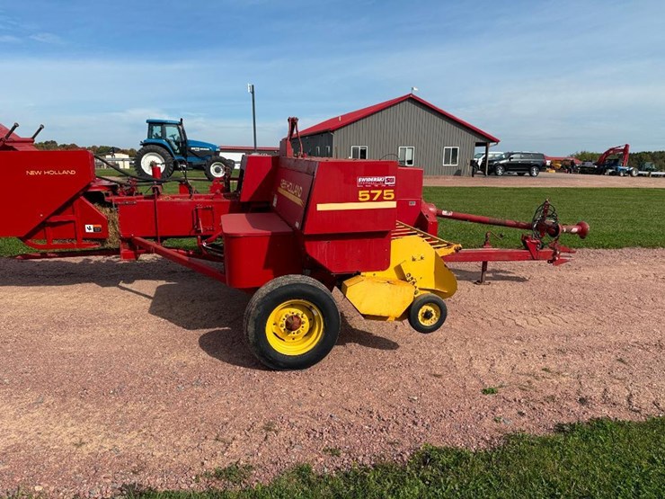 new-holland-575-image-2
