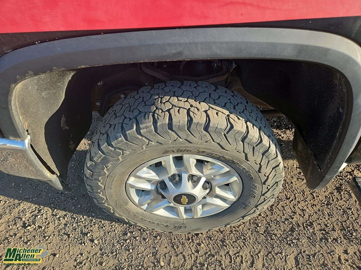 2020-chevrolet-silverado-2500hd-image-9