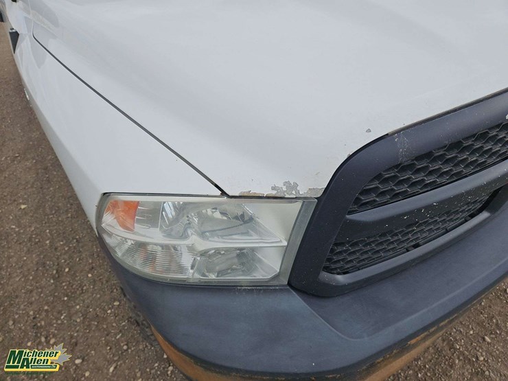 2014-dodge-1500-image-37