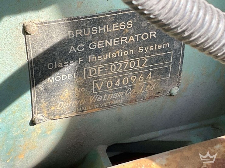 2016-whisperwatt-dca-25ssiu4f-25kva-towable-diesel-generator-image-11