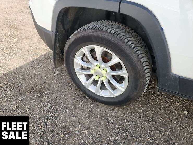 2020-jeep-cherokee-image-12