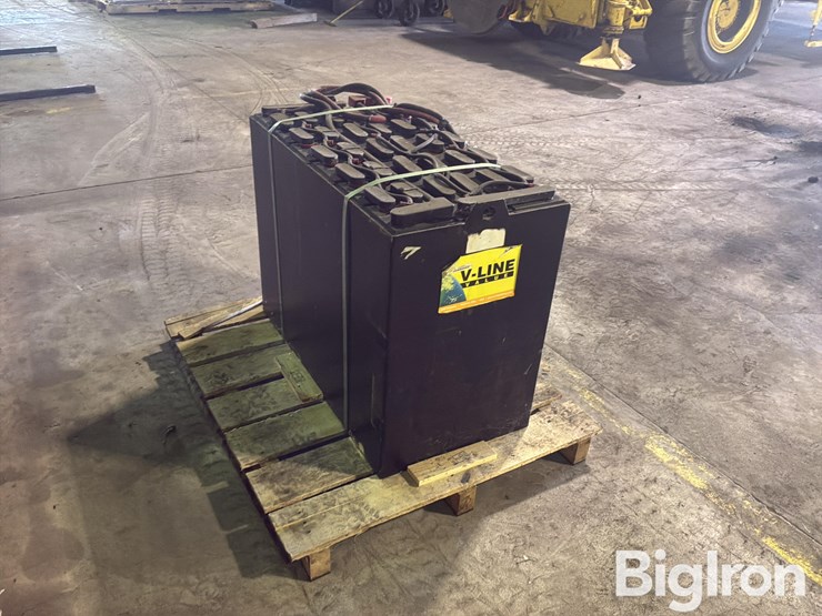 v-line-value-18-125v-17-forklift-battery-image-5